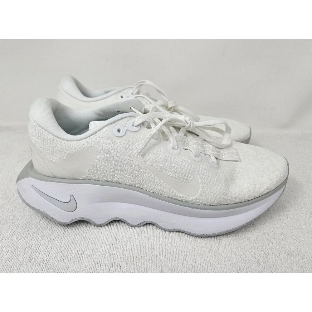 Nike Motiva Shoes, Summit White, DV1238-106, Women's Walking Shoes, 8.5M, EUC